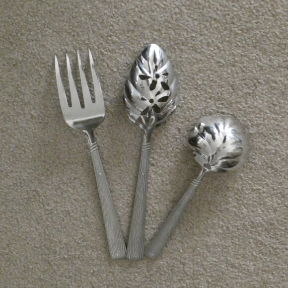 Pfaltzgraff Naturewood Set of 3 Stainless Serving Pieces - Picture 4 of 5